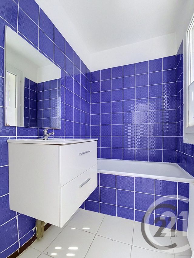 Appartement F2 &agrave; louer - 2 pi&egrave;ces - 46 m2 - St Julien Les Villas - 10 - CHAMPAGNE-ARDENNE