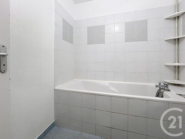 Appartement F3 &agrave; louer - 3 pi&egrave;ces - 78 m2 - Troyes - 10 - CHAMPAGNE-ARDENNE