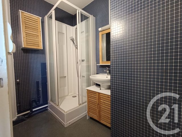 Appartement &agrave; louer - 4 pi&egrave;ces - 68 m2 - La Chapelle St Luc - 10 - CHAMPAGNE-ARDENNE