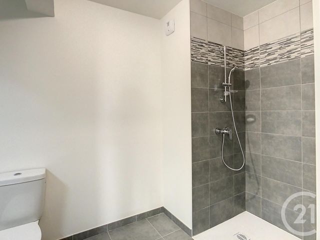 Appartement F2 &agrave; louer - 2 pi&egrave;ces - 42,60 m2 - La Chapelle St Luc - 10 - CHAMPAGNE-ARDENNE