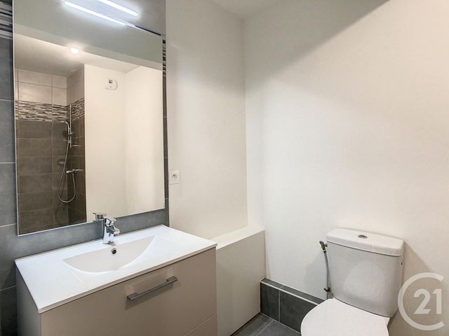 Appartement F2 &agrave; louer - 2 pi&egrave;ces - 42,60 m2 - La Chapelle St Luc - 10 - CHAMPAGNE-ARDENNE