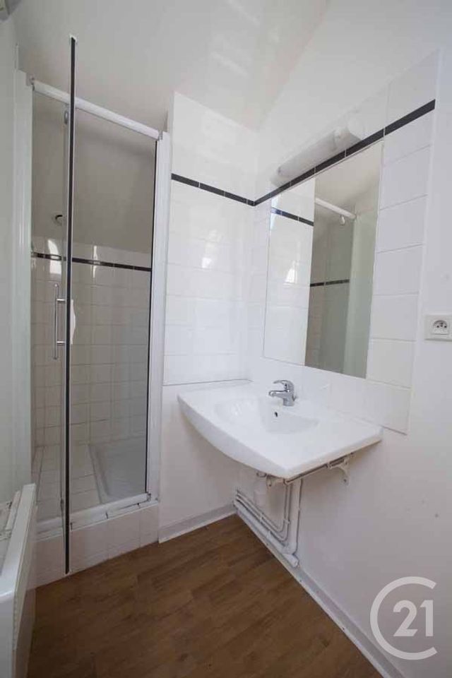 Appartement Duplex &agrave; louer - 2 pi&egrave;ces - 40,50 m2 - Troyes - 10 - CHAMPAGNE-ARDENNE