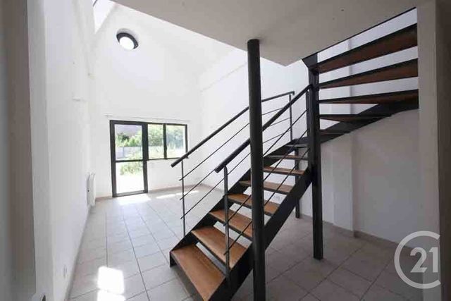 Appartement Duplex &agrave; louer - 2 pi&egrave;ces - 40,50 m2 - Troyes - 10 - CHAMPAGNE-ARDENNE