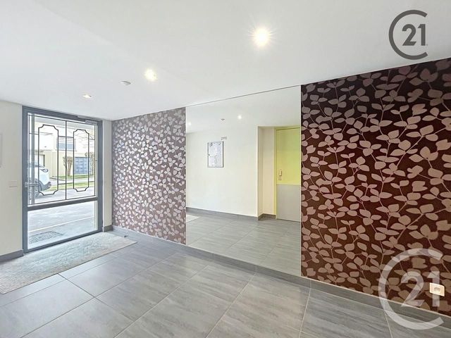 Appartement F2 &agrave; vendre - 2 pi&egrave;ces - 43,90 m2 - Ste Savine - 10 - CHAMPAGNE-ARDENNE