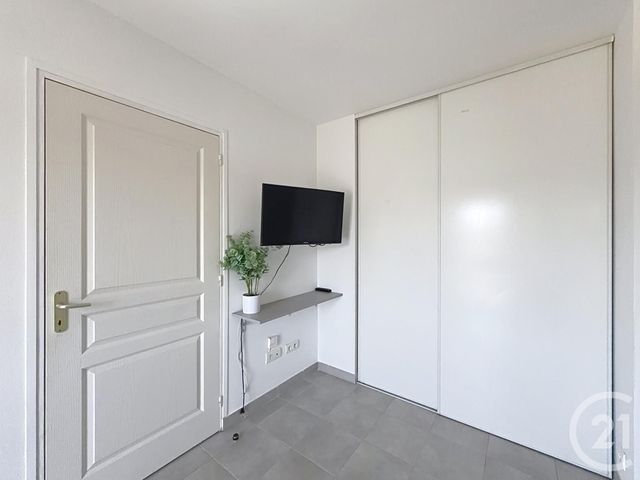 Appartement F1 &agrave; louer - 1 pi&egrave;ce - 23 m2 - St Julien Les Villas - 10 - CHAMPAGNE-ARDENNE