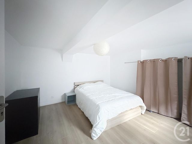 Appartement T4 &agrave; louer - 3 pi&egrave;ces - 73,60 m2 - Troyes - 10 - CHAMPAGNE-ARDENNE