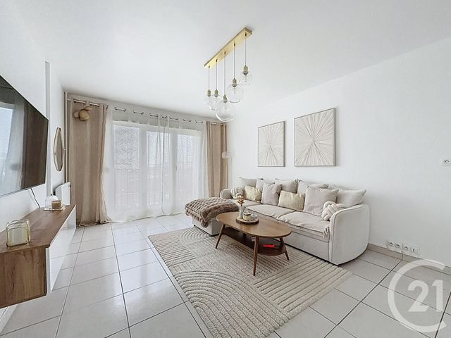 Appartement T2 &agrave; louer - 2 pi&egrave;ces - 52,49 m2 - La Chapelle St Luc - 10 - CHAMPAGNE-ARDENNE