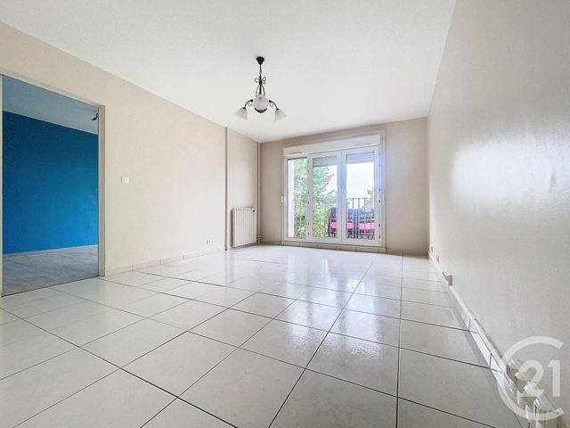 Appartement T2 &agrave; louer - 2 pi&egrave;ces - 52,49 m2 - La Chapelle St Luc - 10 - CHAMPAGNE-ARDENNE