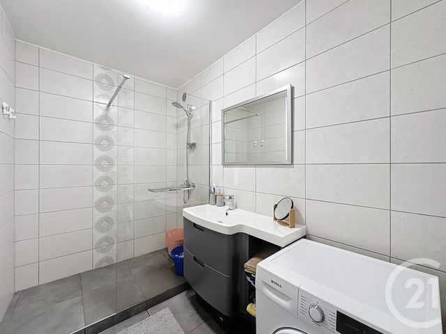 Appartement T4 &agrave; vendre - 4 pi&egrave;ces - 94,35 m2 - St Andre Les Vergers - 10 - CHAMPAGNE-ARDENNE