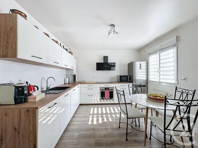 Appartement T4 &agrave; vendre - 4 pi&egrave;ces - 94,35 m2 - St Andre Les Vergers - 10 - CHAMPAGNE-ARDENNE