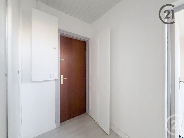 Appartement Studio &agrave; louer - 1 pi&egrave;ce - 31 m2 - Ste Savine - 10 - CHAMPAGNE-ARDENNE