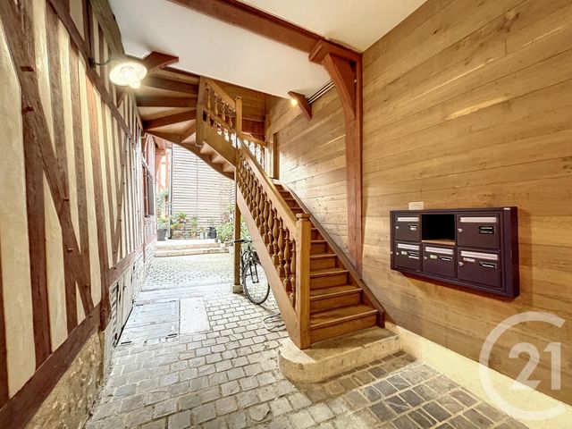 Appartement F4 &agrave; louer - 5 pi&egrave;ces - 115 m2 - Troyes - 10 - CHAMPAGNE-ARDENNE