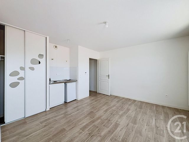 Appartement F1 &agrave; louer - 1 pi&egrave;ce - 27 m2 - Troyes - 10 - CHAMPAGNE-ARDENNE