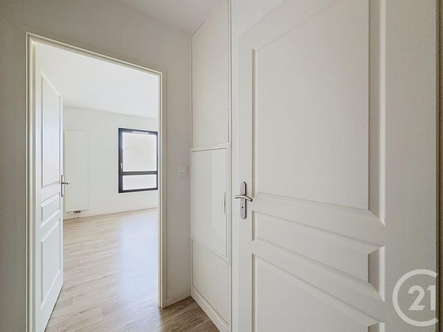 Appartement F1 &agrave; louer - 1 pi&egrave;ce - 27 m2 - Troyes - 10 - CHAMPAGNE-ARDENNE