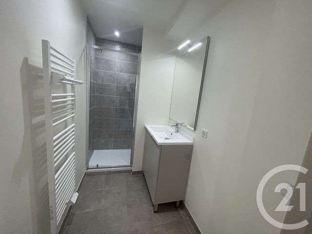 Appartement &agrave; louer - 2 pi&egrave;ces - 48 m2 - Troyes - 10 - CHAMPAGNE-ARDENNE