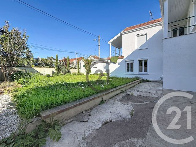 Maison &agrave; vendre - 9 pi&egrave;ces - 140 m2 - St Julien Les Villas - 10 - CHAMPAGNE-ARDENNE