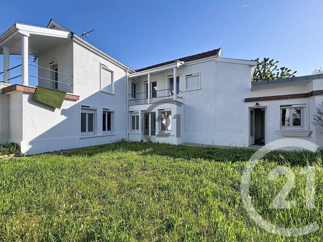 Maison &agrave; vendre - 9 pi&egrave;ces - 140 m2 - St Julien Les Villas - 10 - CHAMPAGNE-ARDENNE