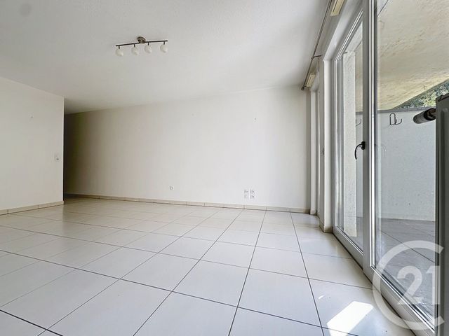 Appartement F3 &agrave; louer - 3 pi&egrave;ces - 66,20 m2 - Troyes - 10 - CHAMPAGNE-ARDENNE