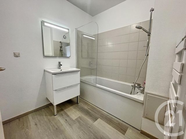 Appartement F2 &agrave; louer - 2 pi&egrave;ces - 49 m2 - St Andre Les Vergers - 10 - CHAMPAGNE-ARDENNE