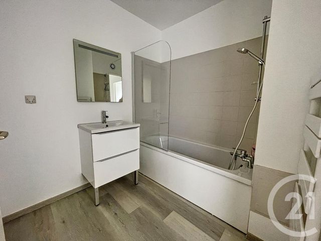 Appartement F2 &agrave; louer - 2 pi&egrave;ces - 49 m2 - St Andre Les Vergers - 10 - CHAMPAGNE-ARDENNE