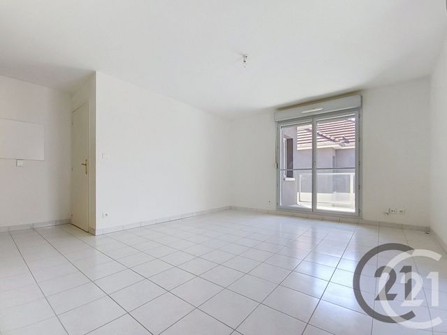 Appartement &agrave; louer - 2 pi&egrave;ces - 40 m2 - Troyes - 10 - CHAMPAGNE-ARDENNE
