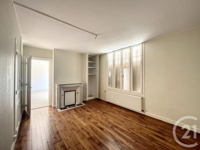 Appartement &agrave; louer - 3 pi&egrave;ces - 70,32 m2 - Troyes - 10 - CHAMPAGNE-ARDENNE