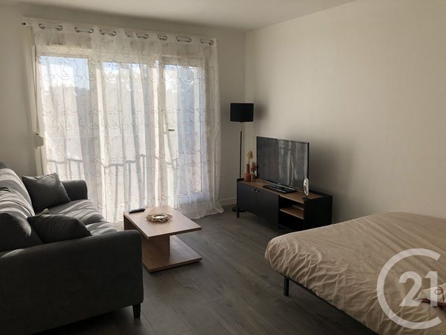Appartement F1 &agrave; louer - 1 pi&egrave;ce - 37 m2 - La Chapelle St Luc - 10 - CHAMPAGNE-ARDENNE