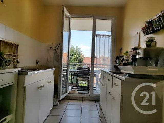 Appartement F3 &agrave; louer - 3 pi&egrave;ces - 56,50 m2 - Troyes - 10 - CHAMPAGNE-ARDENNE