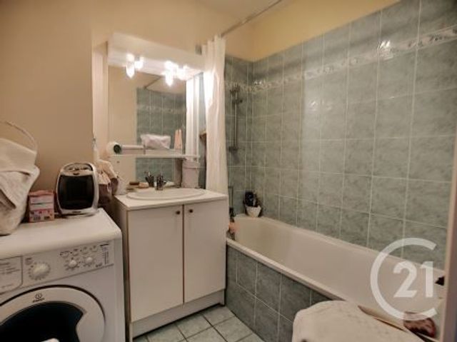 Appartement F3 &agrave; louer - 3 pi&egrave;ces - 56,50 m2 - Troyes - 10 - CHAMPAGNE-ARDENNE
