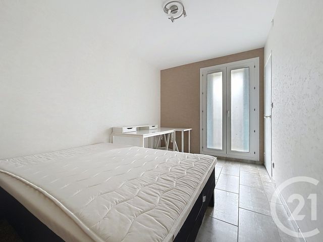 Appartement F2 &agrave; louer - 2 pi&egrave;ces - 44 m2 - 10 - CHAMPAGNE-ARDENNE
