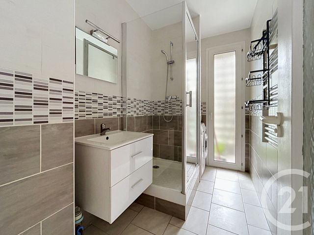 Appartement F2 &agrave; louer - 2 pi&egrave;ces - 44 m2 - 10 - CHAMPAGNE-ARDENNE