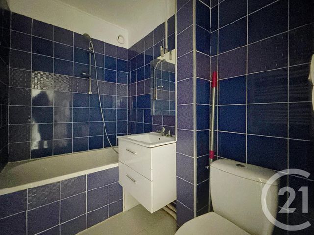 Appartement F1 &agrave; louer - 1 pi&egrave;ce - 26,76 m2 - St Julien Les Villas - 10 - CHAMPAGNE-ARDENNE