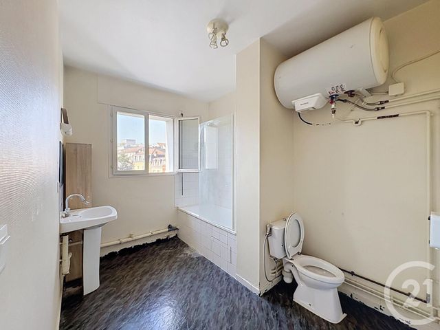 Appartement F1 &agrave; louer - 1 pi&egrave;ce - 33 m2 - Troyes - 10 - CHAMPAGNE-ARDENNE
