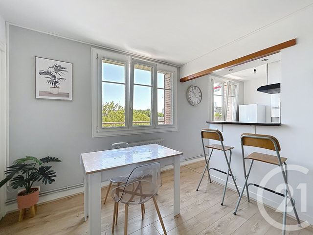 Appartement &agrave; louer - 3 pi&egrave;ces - 52,40 m2 - Troyes - 10 - CHAMPAGNE-ARDENNE