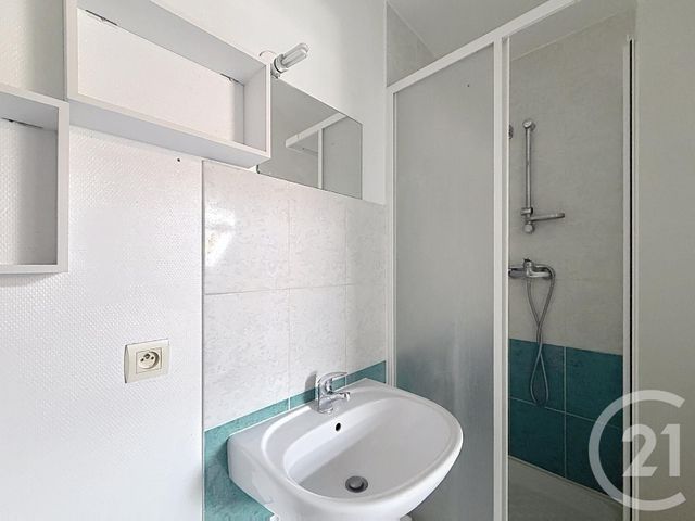 Appartement Studio &agrave; louer - 1 pi&egrave;ce - 10 m2 - Ste Savine - 10 - CHAMPAGNE-ARDENNE