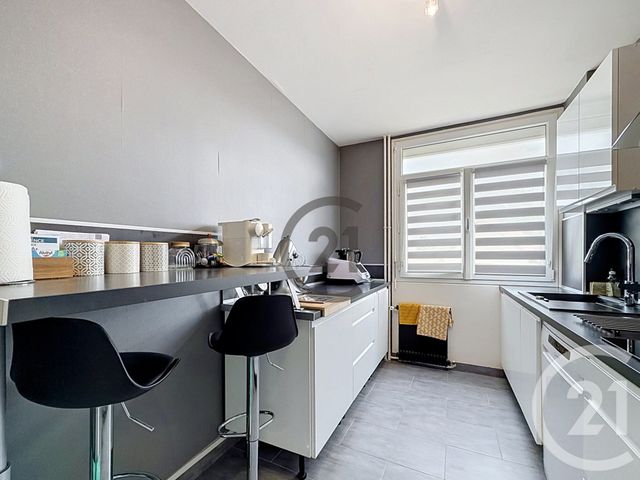 Appartement &agrave; vendre - 4 pi&egrave;ces - 75,02 m2 - St Andre Les Vergers - 10 - CHAMPAGNE-ARDENNE