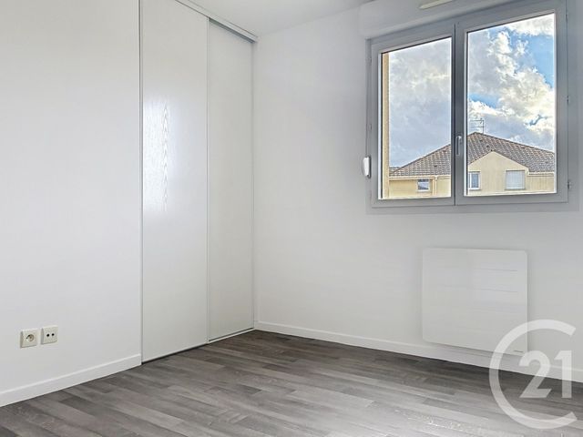 Appartement T3 &agrave; louer - 3 pi&egrave;ces - 63 m2 - St Andre Les Vergers - 10 - CHAMPAGNE-ARDENNE