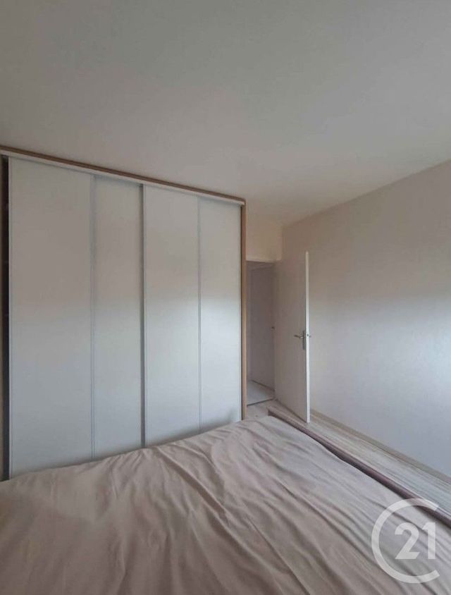 Appartement F3 &agrave; louer - 3 pi&egrave;ces - 62,58 m2 - La Chapelle St Luc - 10 - CHAMPAGNE-ARDENNE