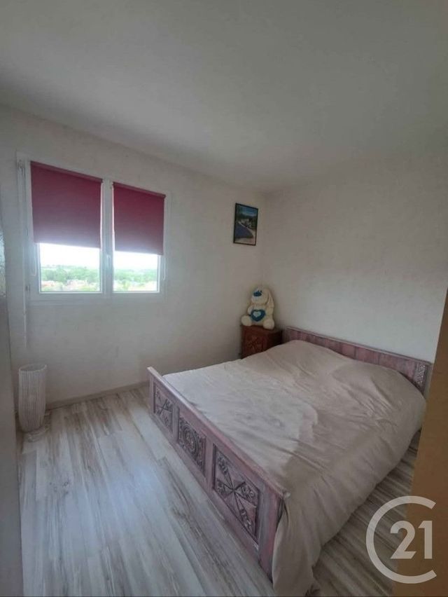 Appartement F3 &agrave; louer - 3 pi&egrave;ces - 62,58 m2 - La Chapelle St Luc - 10 - CHAMPAGNE-ARDENNE