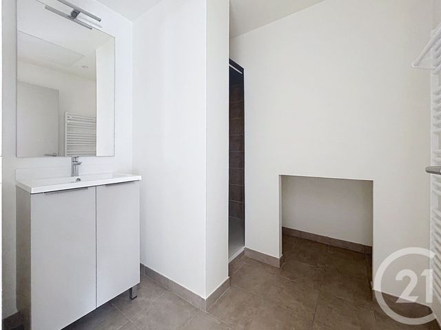Appartement F3 &agrave; louer - 3 pi&egrave;ces - 59,23 m2 - Troyes - 10 - CHAMPAGNE-ARDENNE