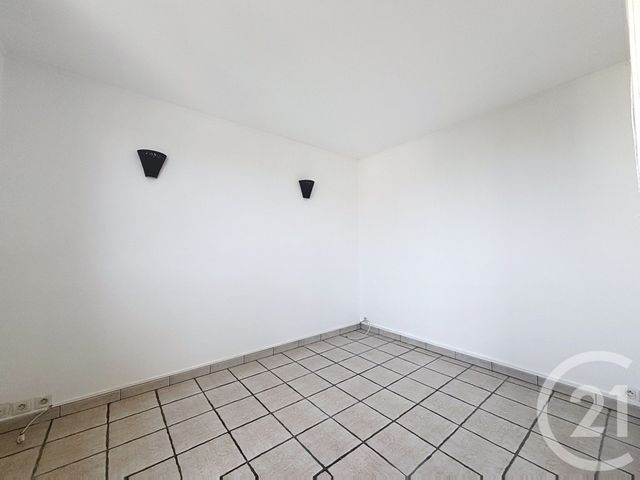 Appartement F2 &agrave; louer - 2 pi&egrave;ces - 56 m2 - Troyes - 10 - CHAMPAGNE-ARDENNE