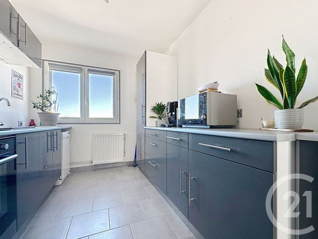 Appartement &agrave; vendre - 3 pi&egrave;ces - 55 m2 - Ste Savine - 10 - CHAMPAGNE-ARDENNE