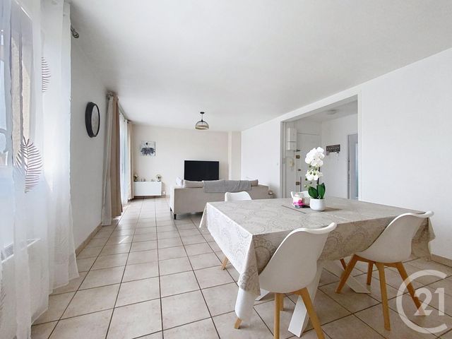 Appartement F4 à vendre - 4 pièces - 80 m2 - St Clement - 89 - BOURGOGNE