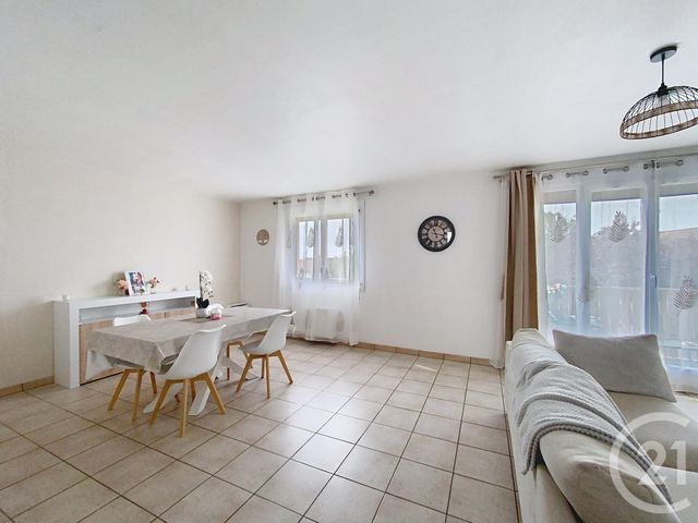 Appartement F4 à vendre - 4 pièces - 80 m2 - St Clement - 89 - BOURGOGNE