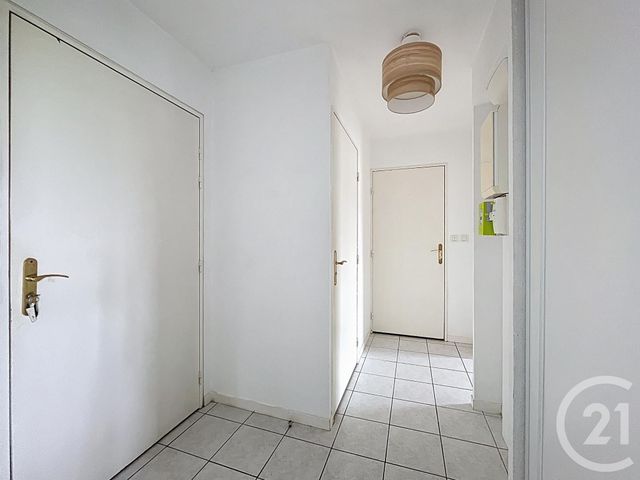 Afficher la photo en grand Appartement F3 à vendre - 2 pièces - 52 m2 - Sens - 89 - BOURGOGNE