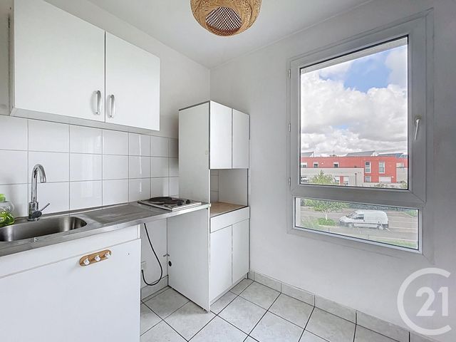 Afficher la photo en grand Appartement F3 à vendre - 2 pièces - 52 m2 - Sens - 89 - BOURGOGNE