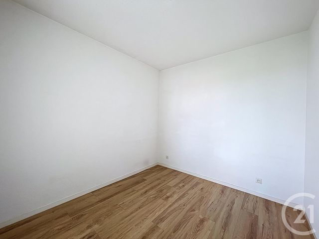 Afficher la photo en grand Appartement F3 à vendre - 2 pièces - 52 m2 - Sens - 89 - BOURGOGNE