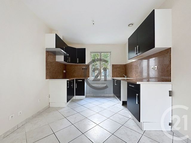 Maison &agrave; louer - 4 pi&egrave;ces - 68 m2 - Sens - 89 - BOURGOGNE