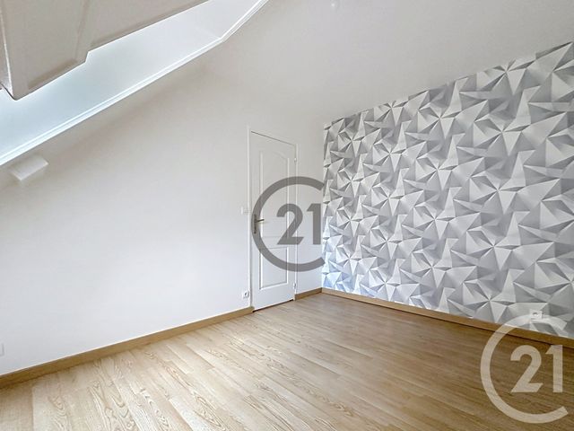 Maison &agrave; louer - 4 pi&egrave;ces - 68 m2 - Sens - 89 - BOURGOGNE