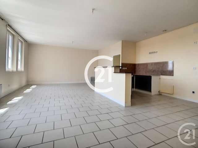 Appartement F3 à louer - 3 pièces - 81 m2 - Sens - 89 - BOURGOGNE